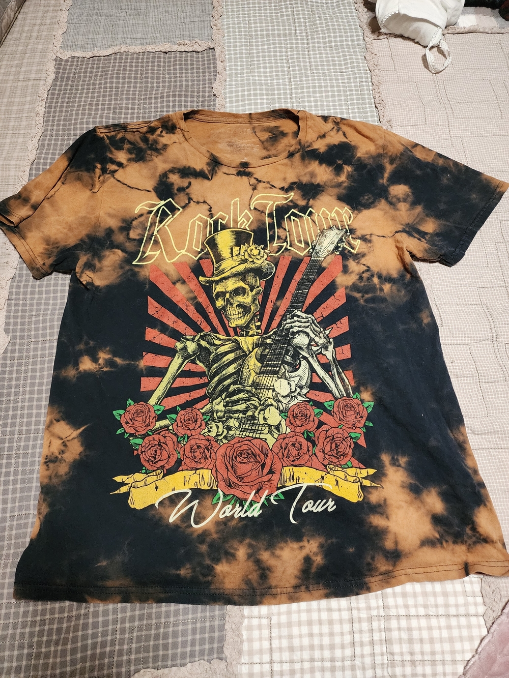 Tie-Dye Black & Tan Rock Tour Graphic Tee - World Tour